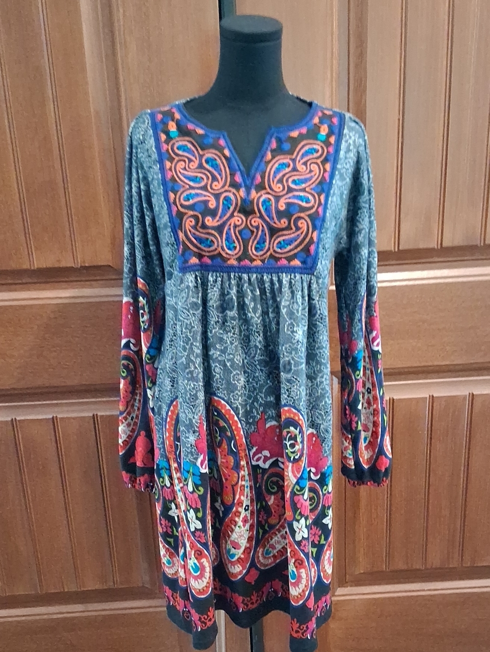 White Mark Navy Paisley Embroidered Long-Sleeve Dress